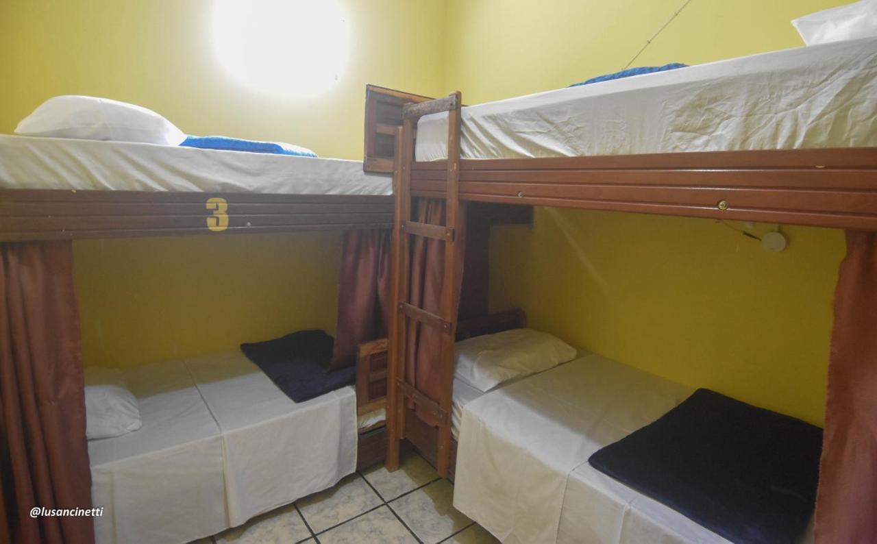 Quinca'S Hostel เลนโซยส์ ภายนอก รูปภาพ